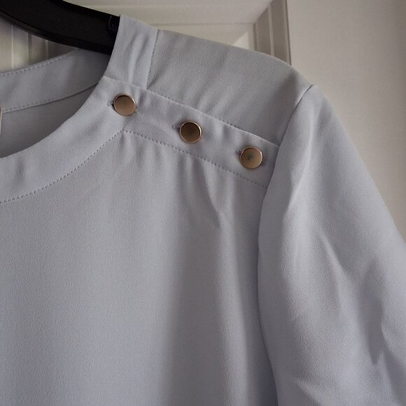LOFT Light Blue Short Sleeve Blouse Women's Size XS - Picture 5 of 9
